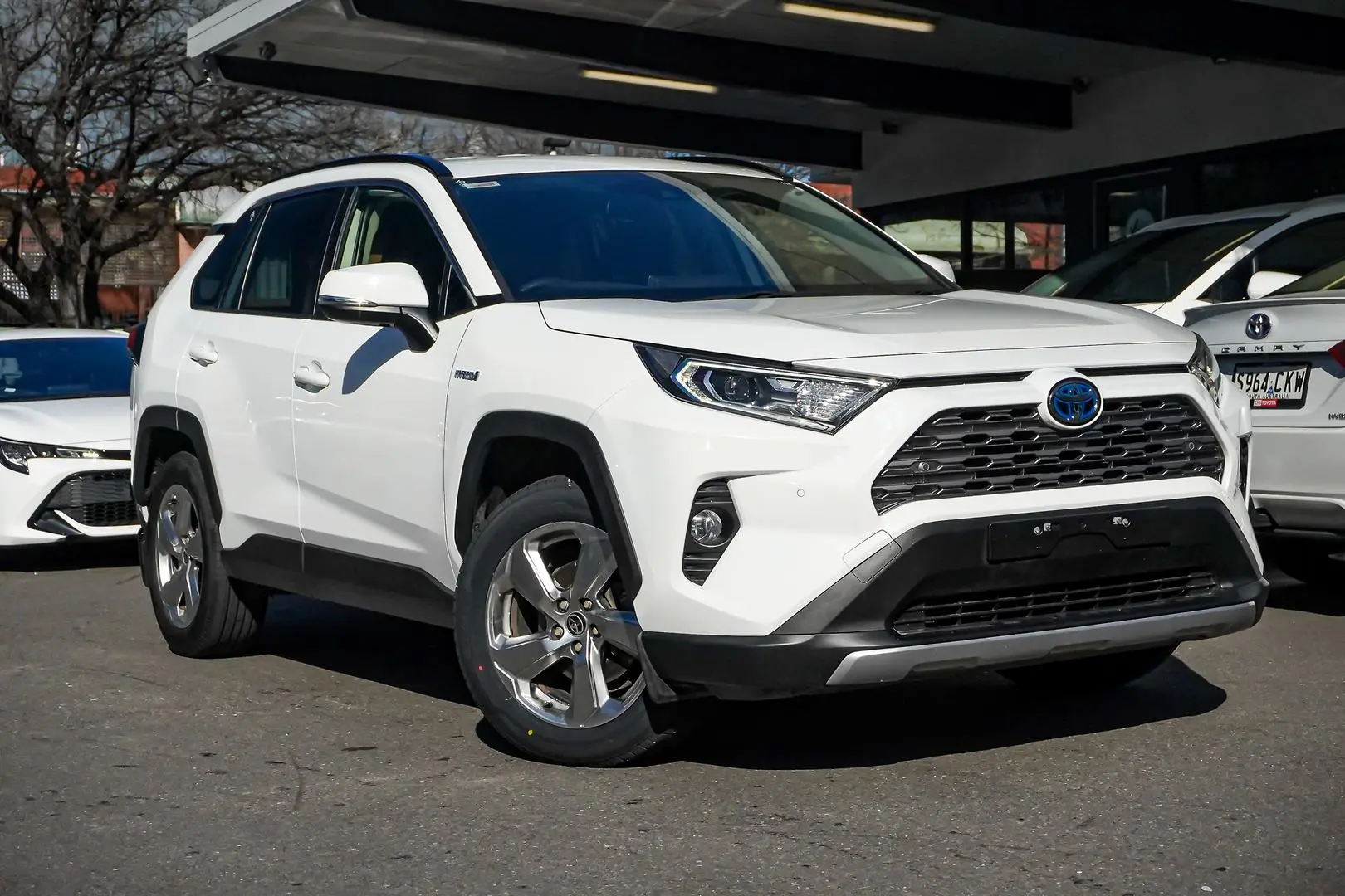 2021 Toyota RAV4 Gallery Image 2