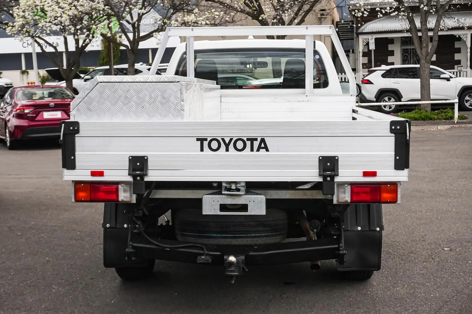 2022 Toyota Hilux Gallery Image 6