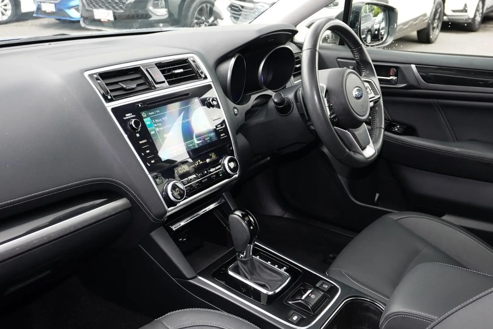 2018 Subaru Liberty Gallery Image 11