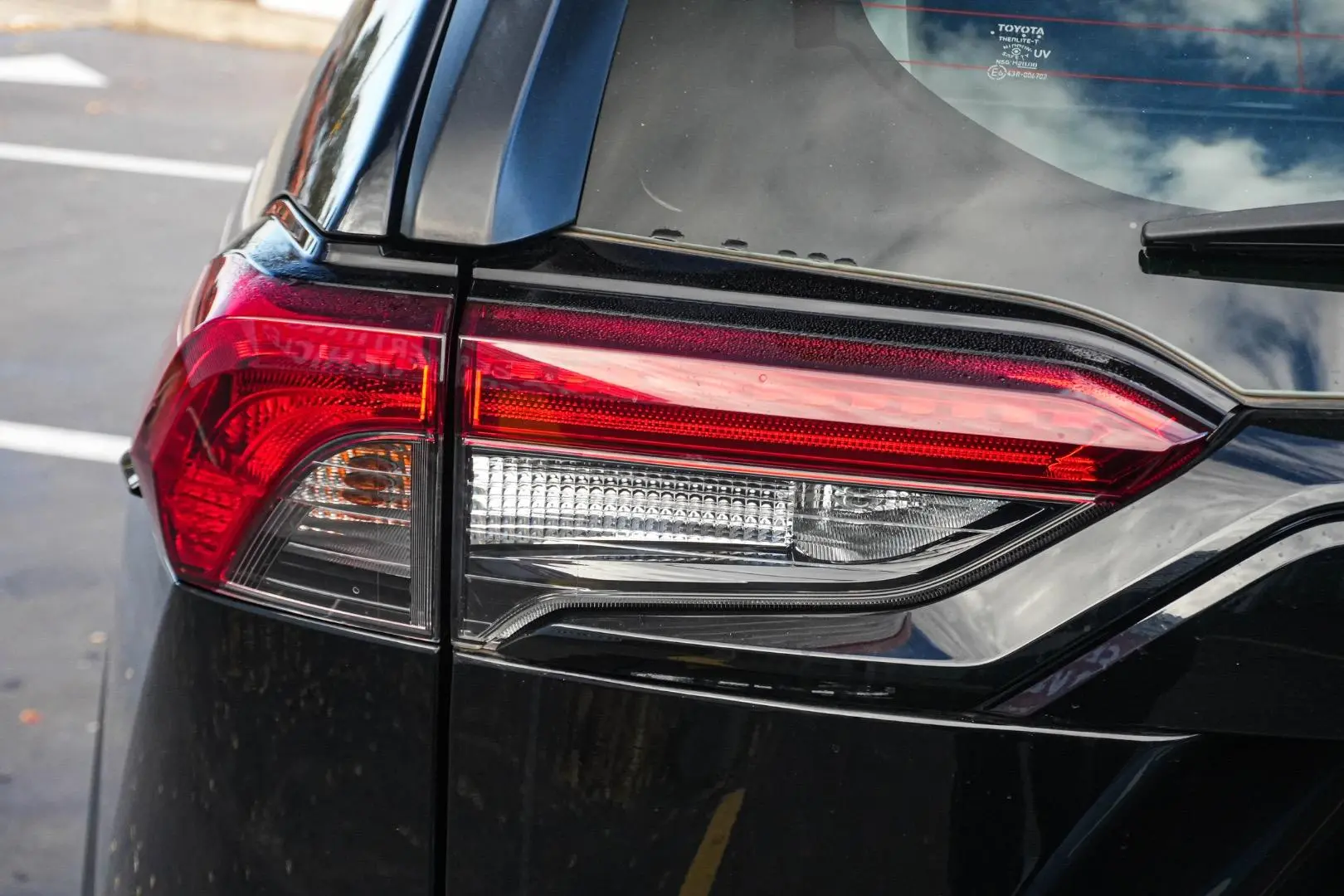 2022 Toyota RAV4 Gallery Image 8