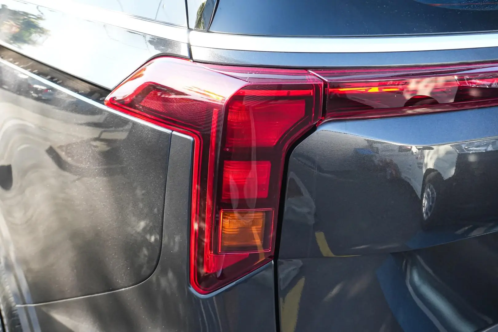 2024 Kia Carnival Gallery Image 8