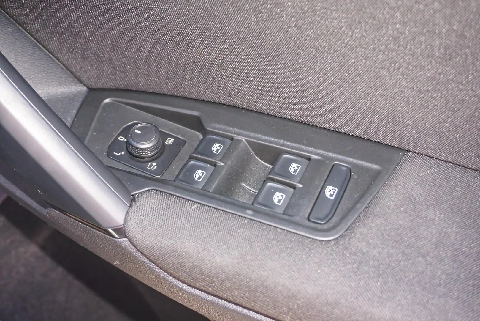 2022 Volkswagen Tiguan Gallery Image 17