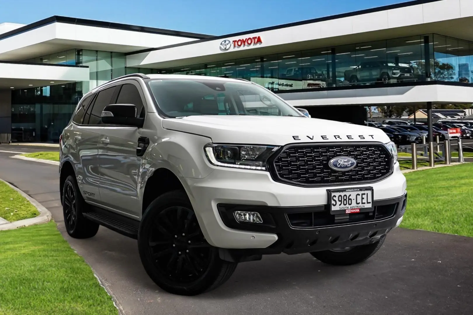 2021 Ford Everest Gallery Image 1