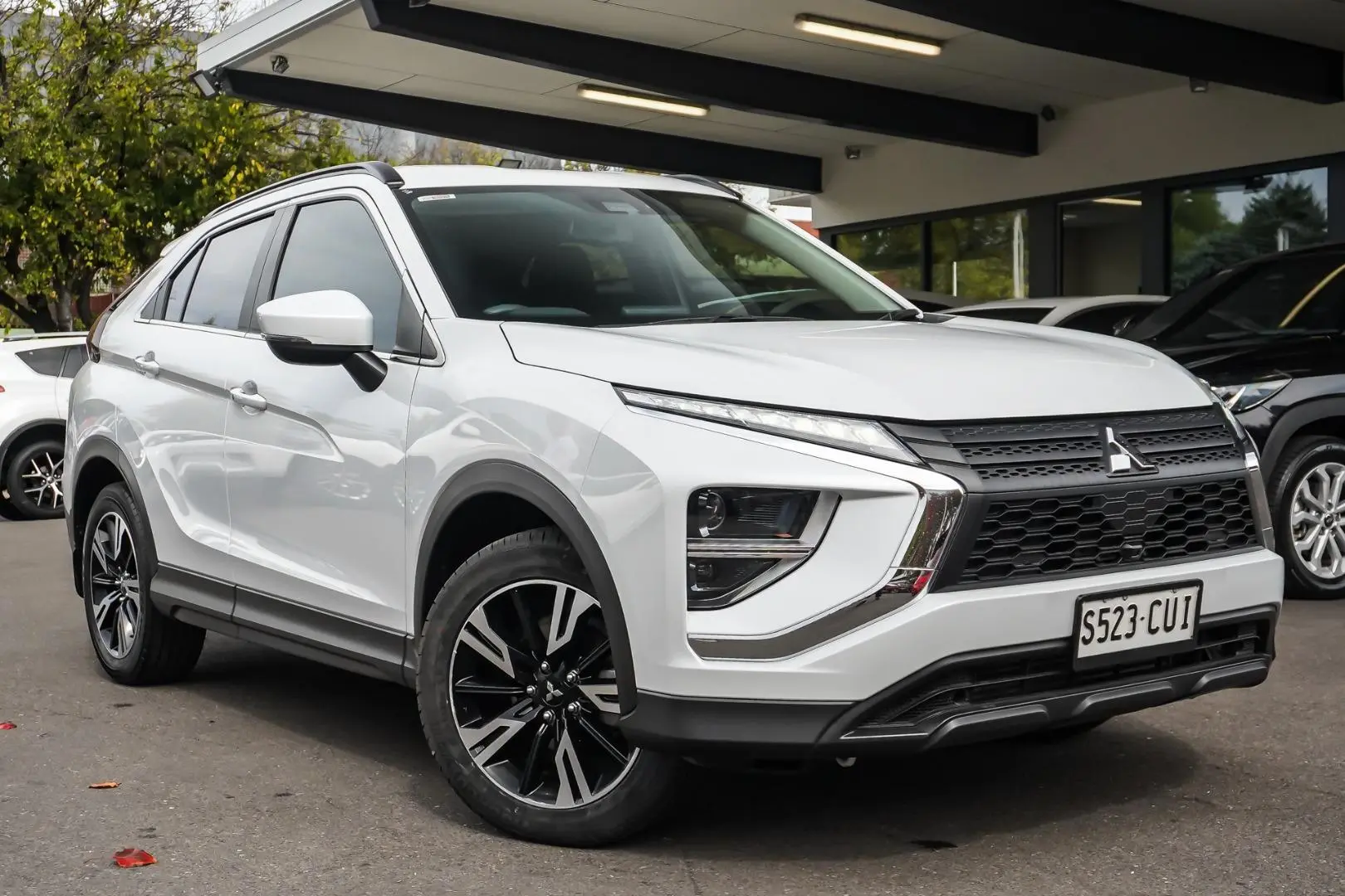 2023 Mitsubishi Eclipse Cross Gallery Image 2