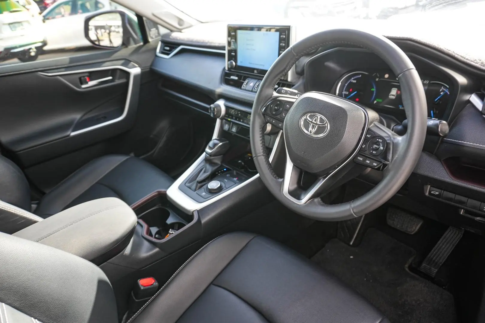 2021 Toyota RAV4 Gallery Image 7