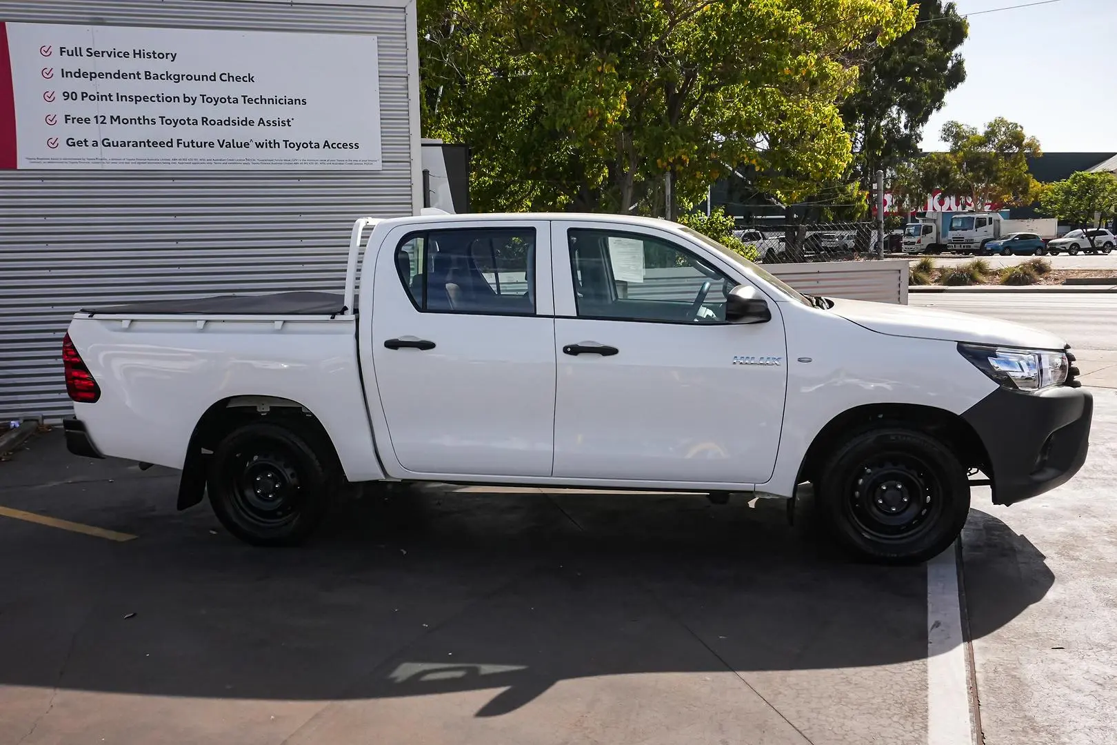 2022 Toyota Hilux Gallery Image 4