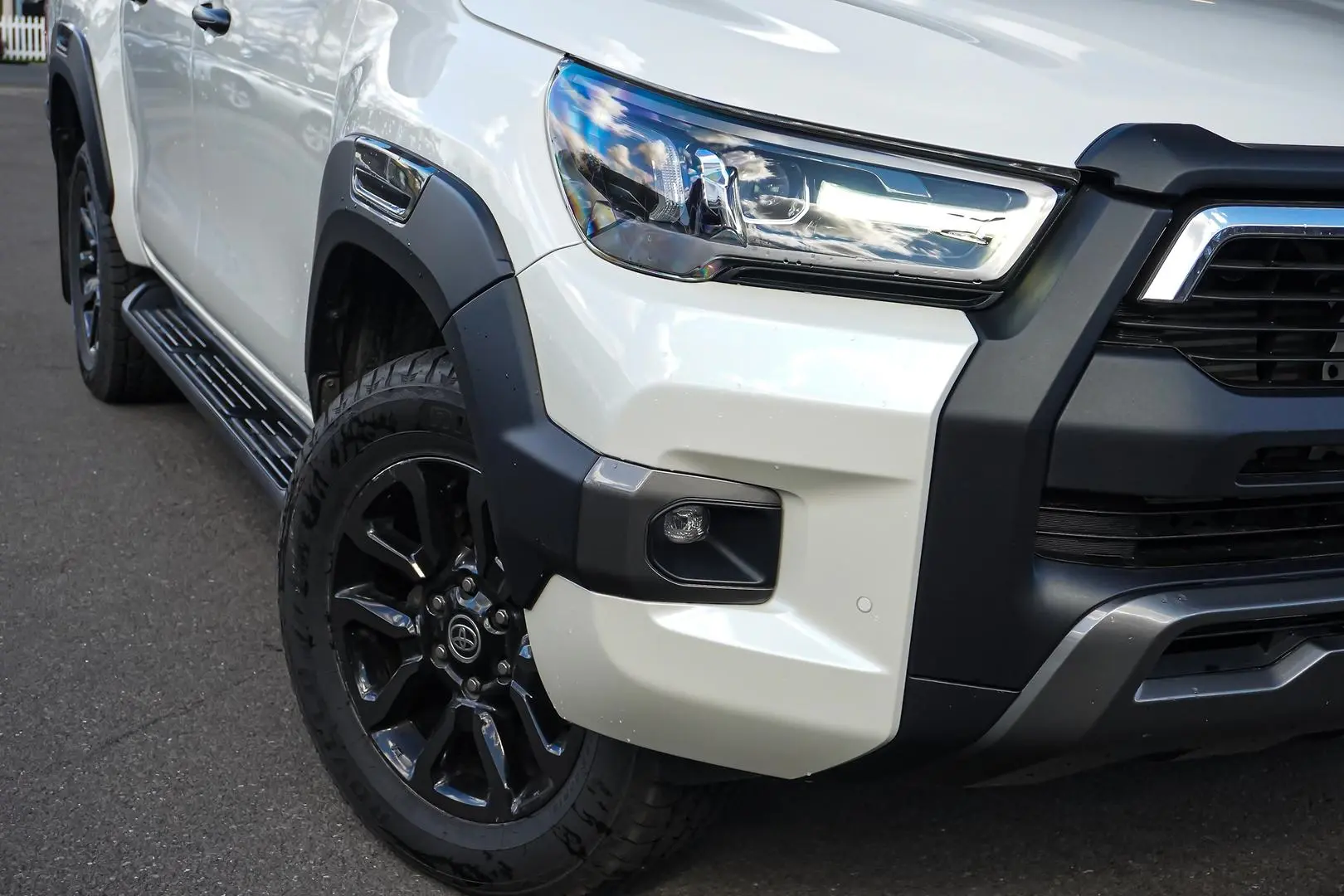 2022 Toyota Hilux Gallery Image 11