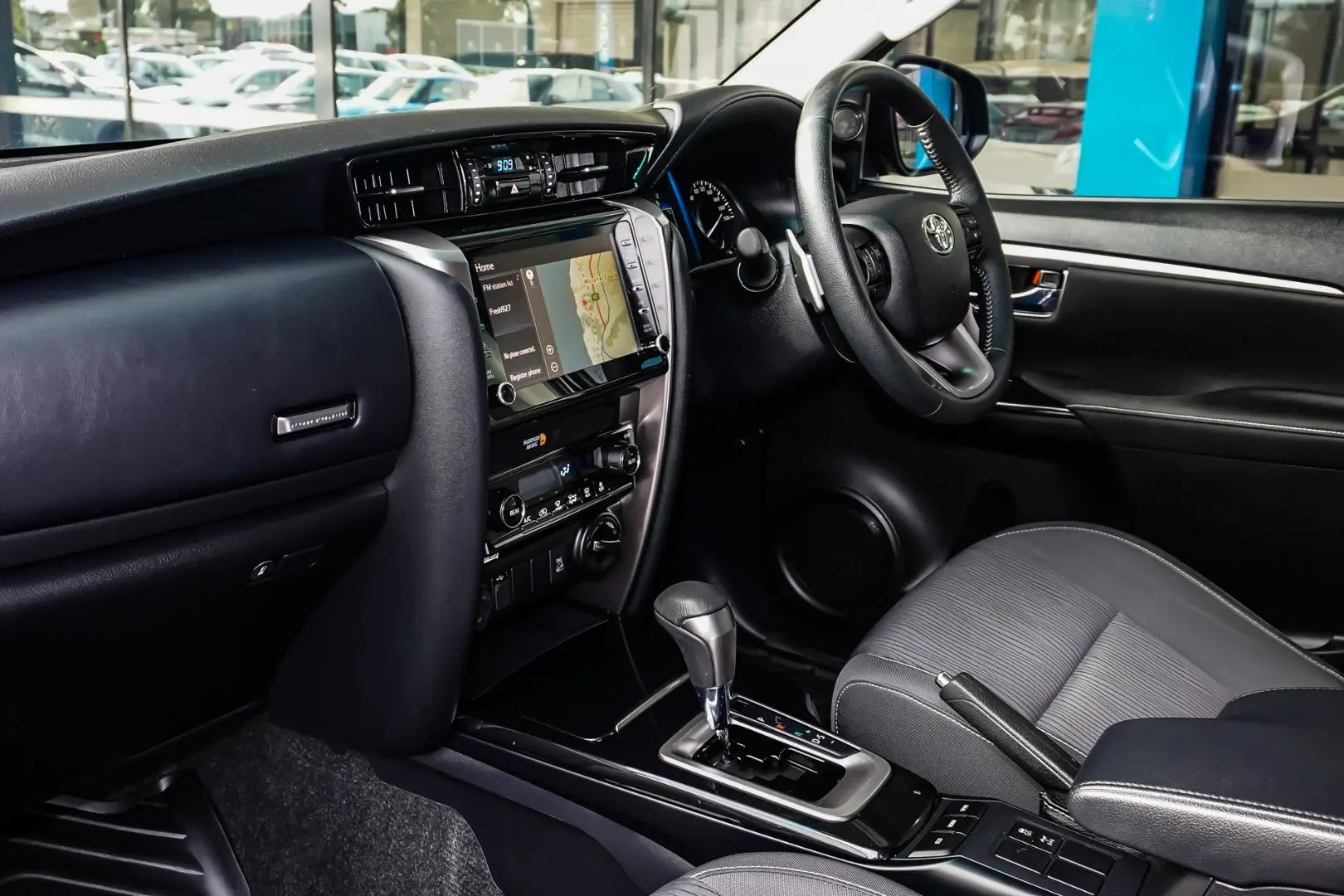 2021 Toyota Fortuner Gallery Image 11
