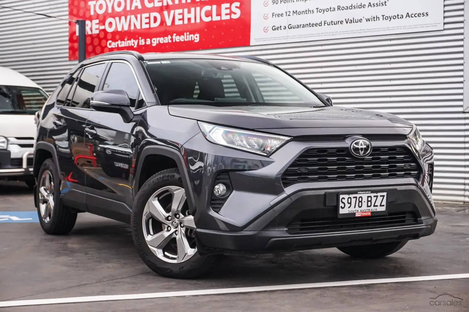 2019 Toyota RAV4 Image 1