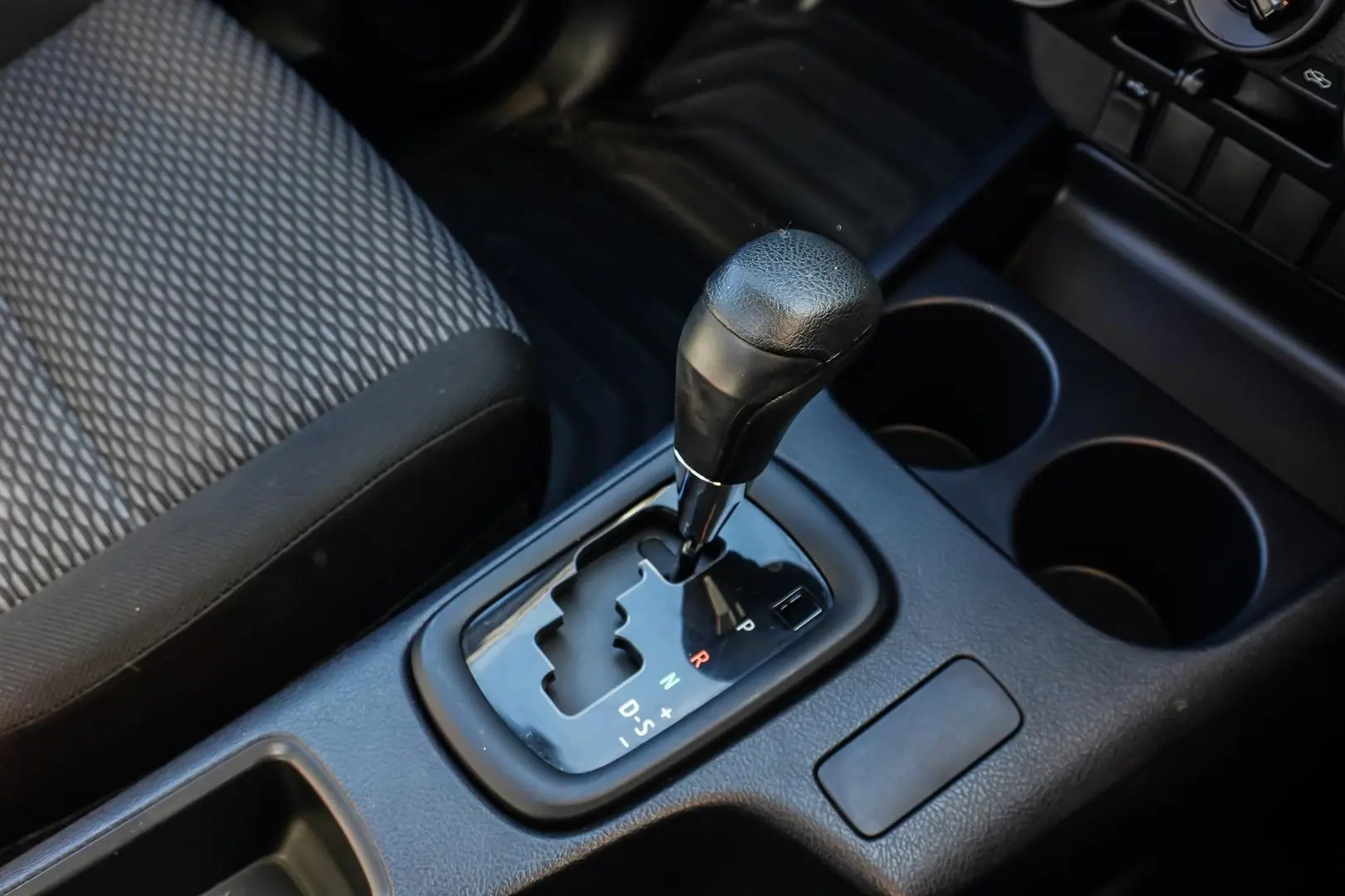 2021 Toyota Hilux Gallery Image 15