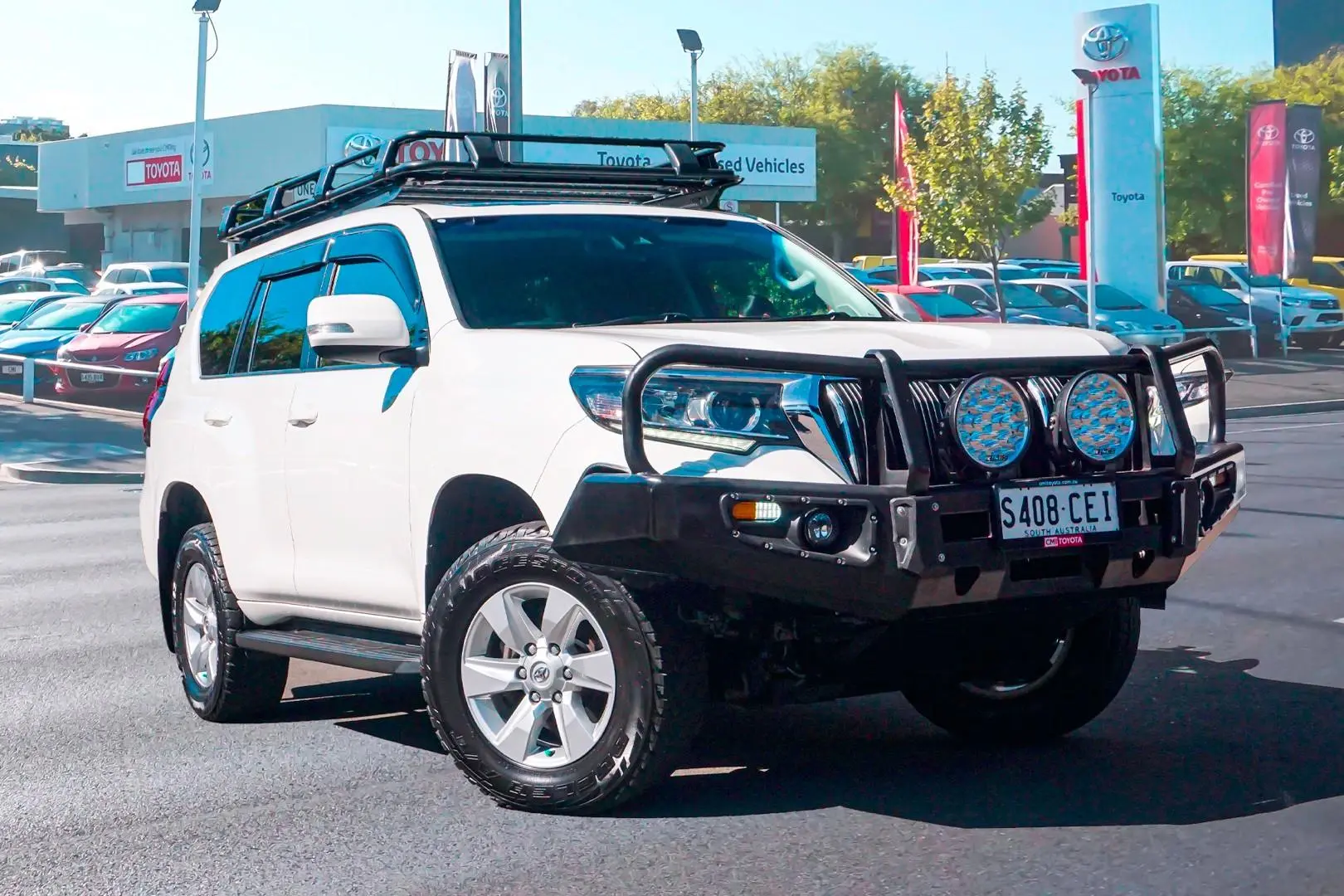 2019 Toyota Landcruiser Prado Gallery Image 1