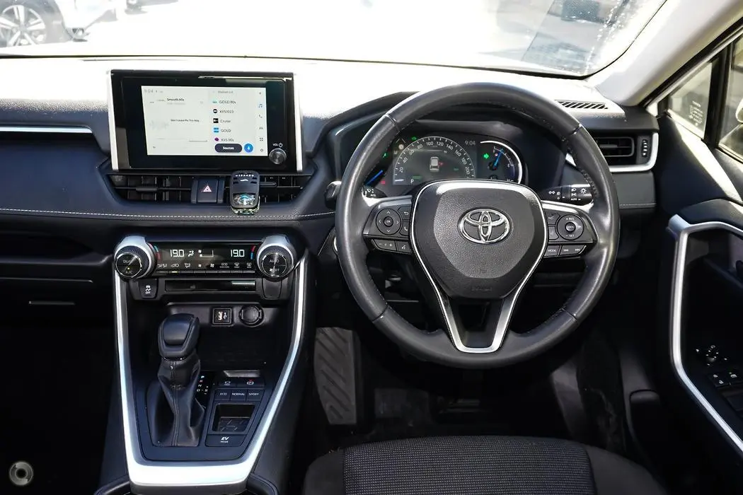2024 Toyota RAV4 Gallery Image 9