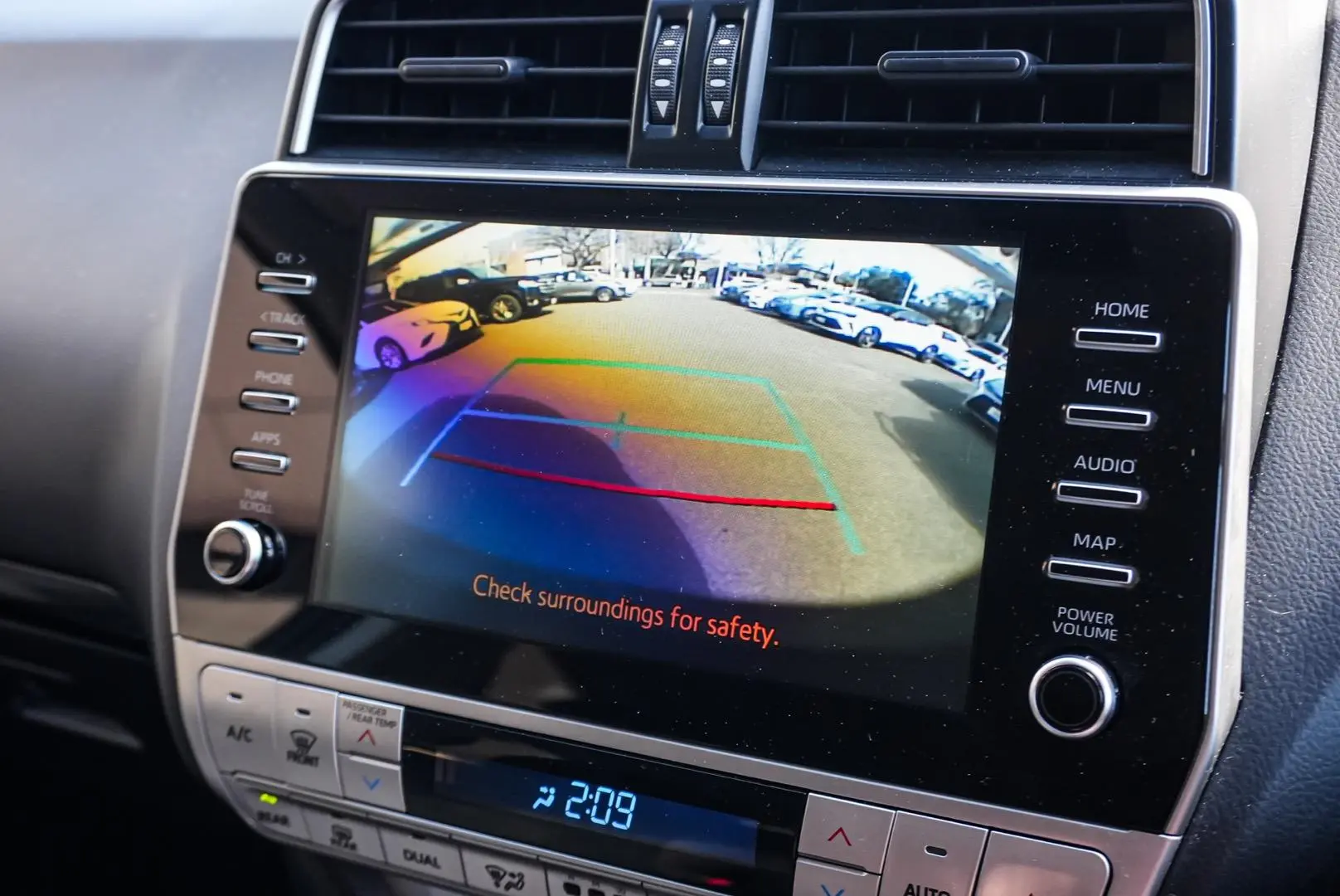 2021 Toyota Landcruiser Prado Gallery Image 21