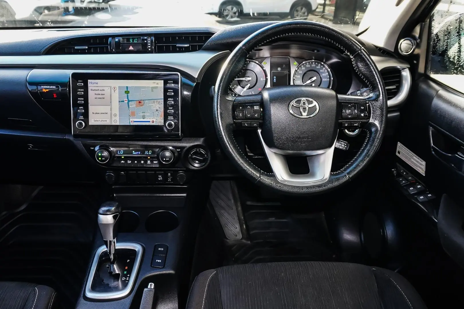 2021 Toyota Hilux Gallery Image 8