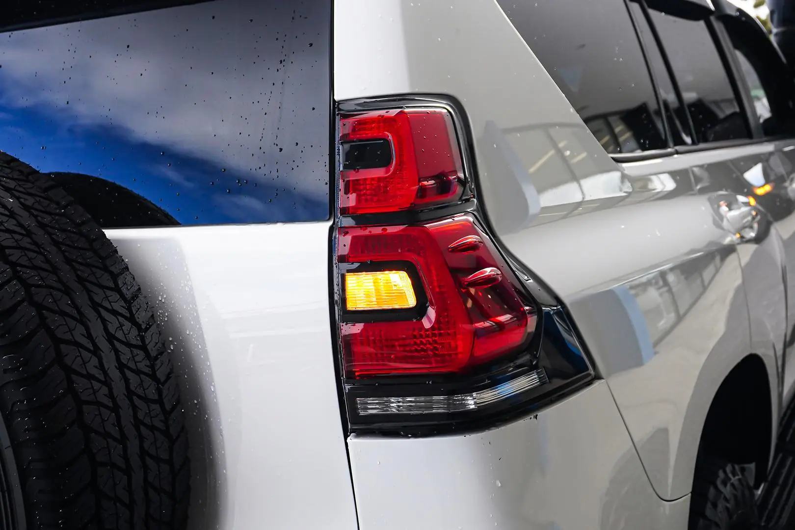 2019 Toyota Landcruiser Prado Gallery Image 14