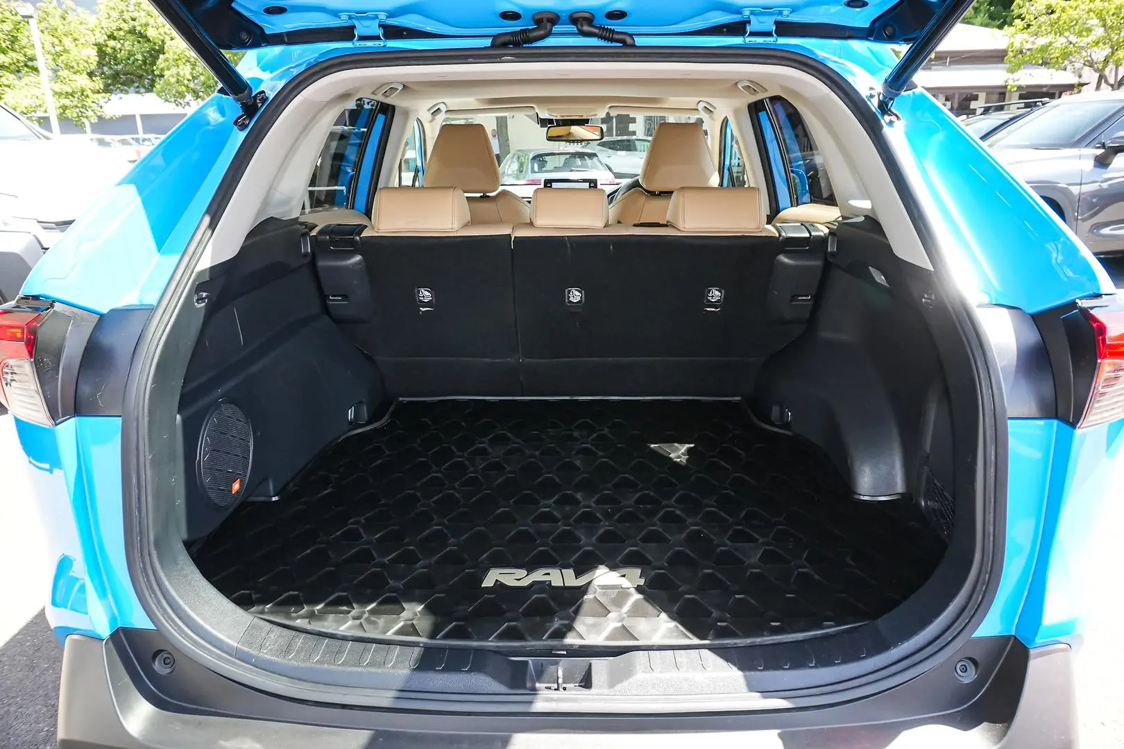 2020 Toyota RAV4 Gallery Image 14