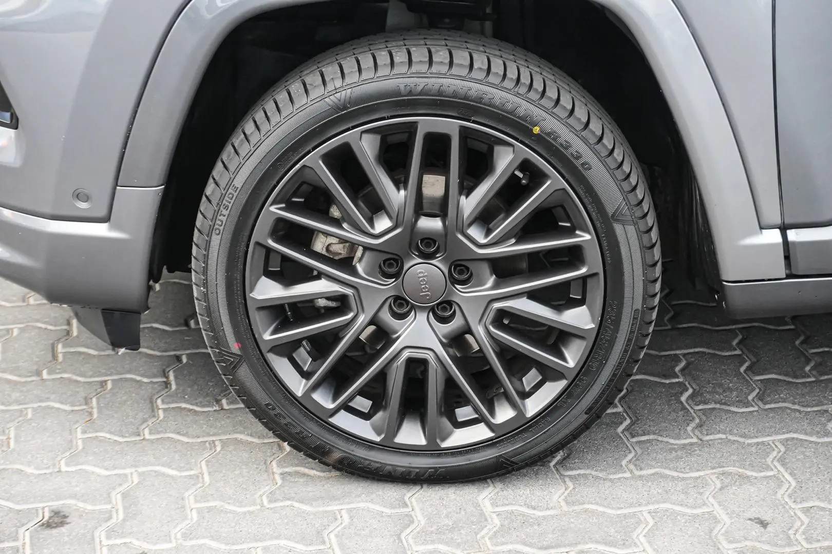 2022 Jeep Compass Gallery Image 13