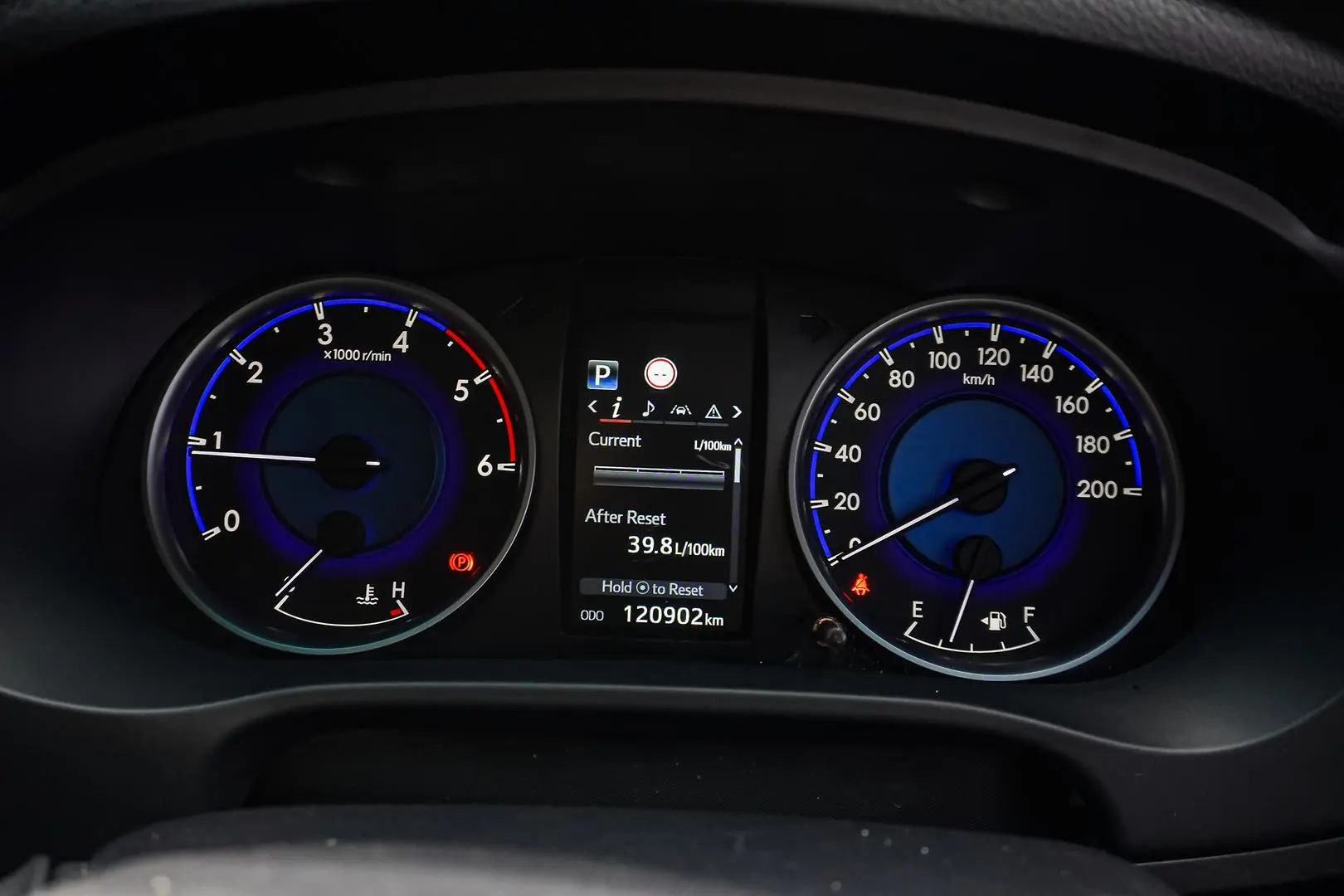 2019 Toyota Hilux Gallery Image 16