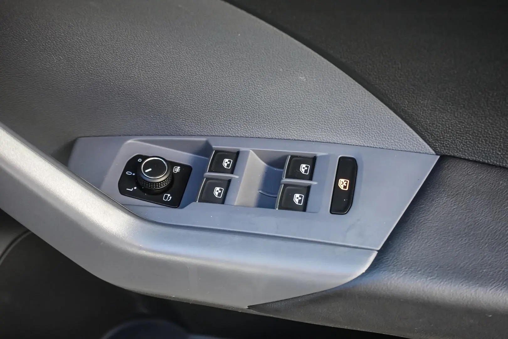 2020 Volkswagen T-Cross Gallery Image 18
