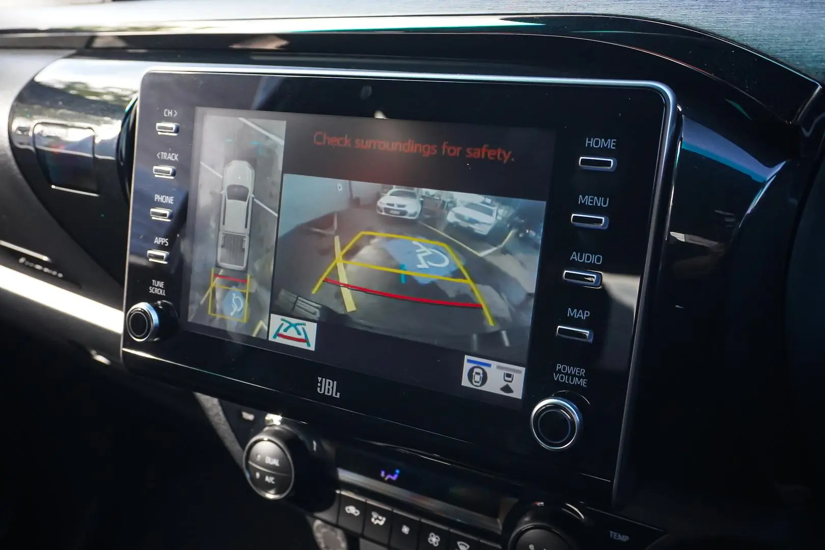 2024 Toyota Hilux Gallery Image 21