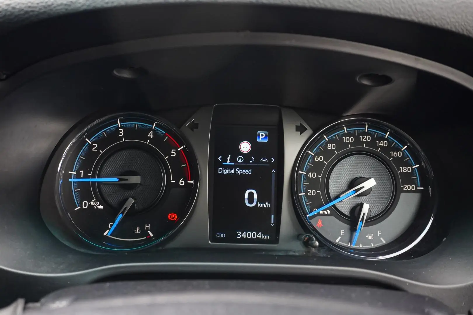2022 Toyota Hilux Gallery Image 16