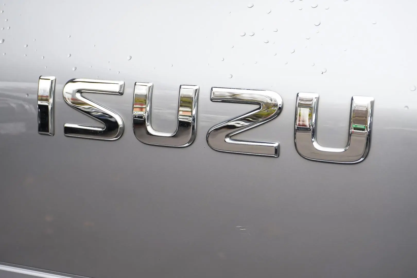 2022 Isuzu MU-X Gallery Image 16