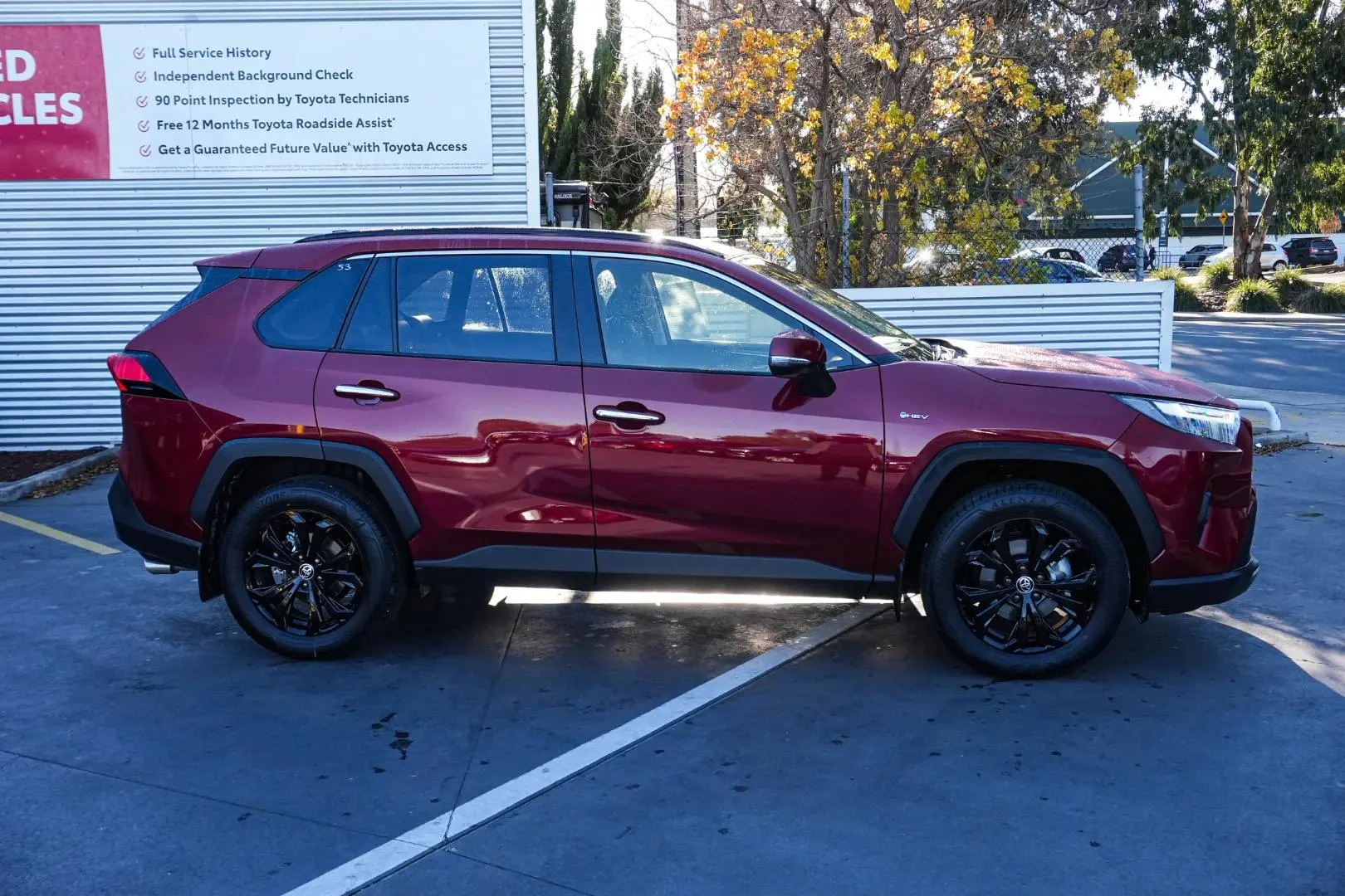 2025 Toyota RAV4 Gallery Image 4