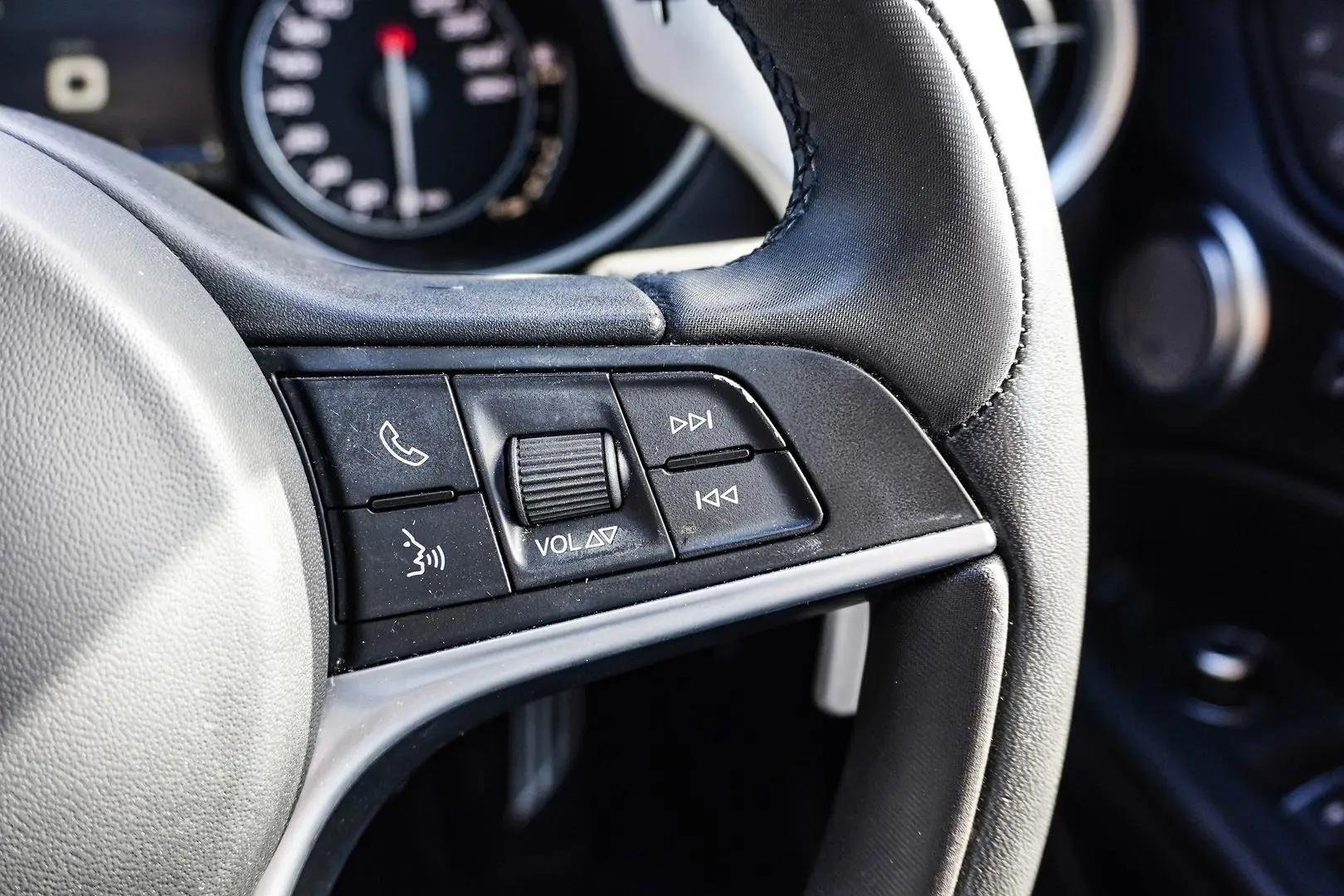 2018 Alfa Romeo Stelvio Gallery Image 22