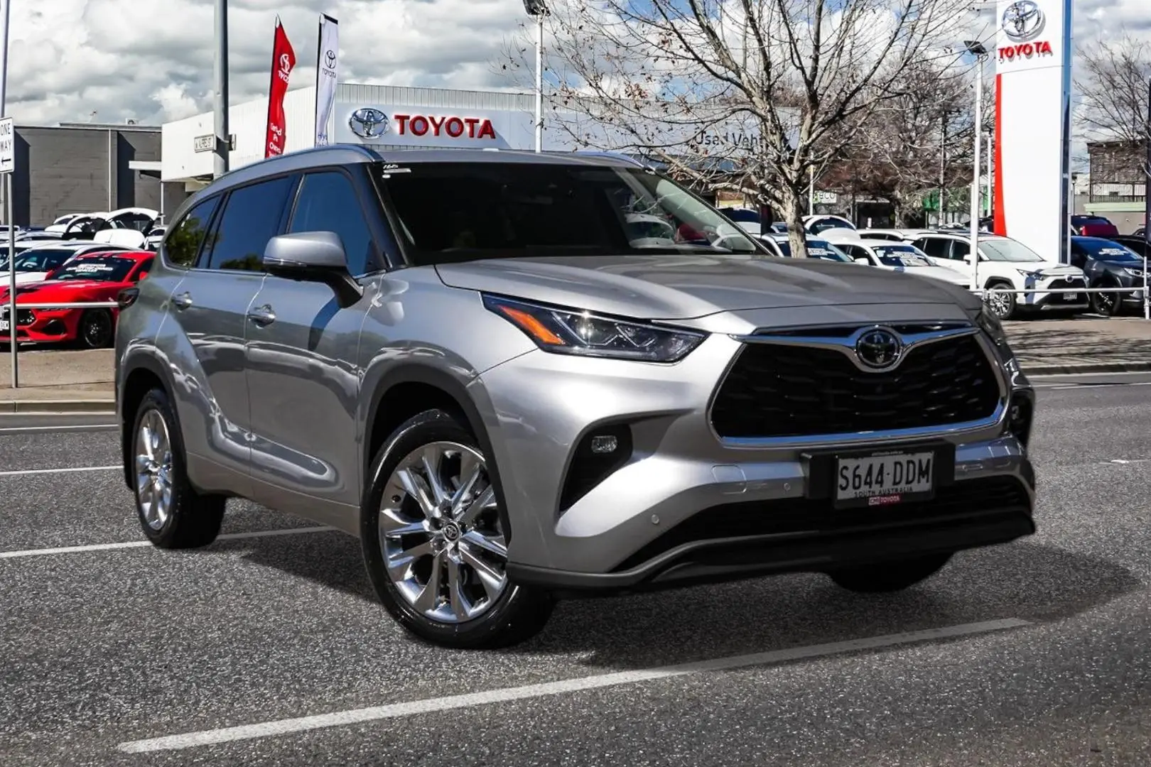 2024 Toyota Kluger Gallery Image 1