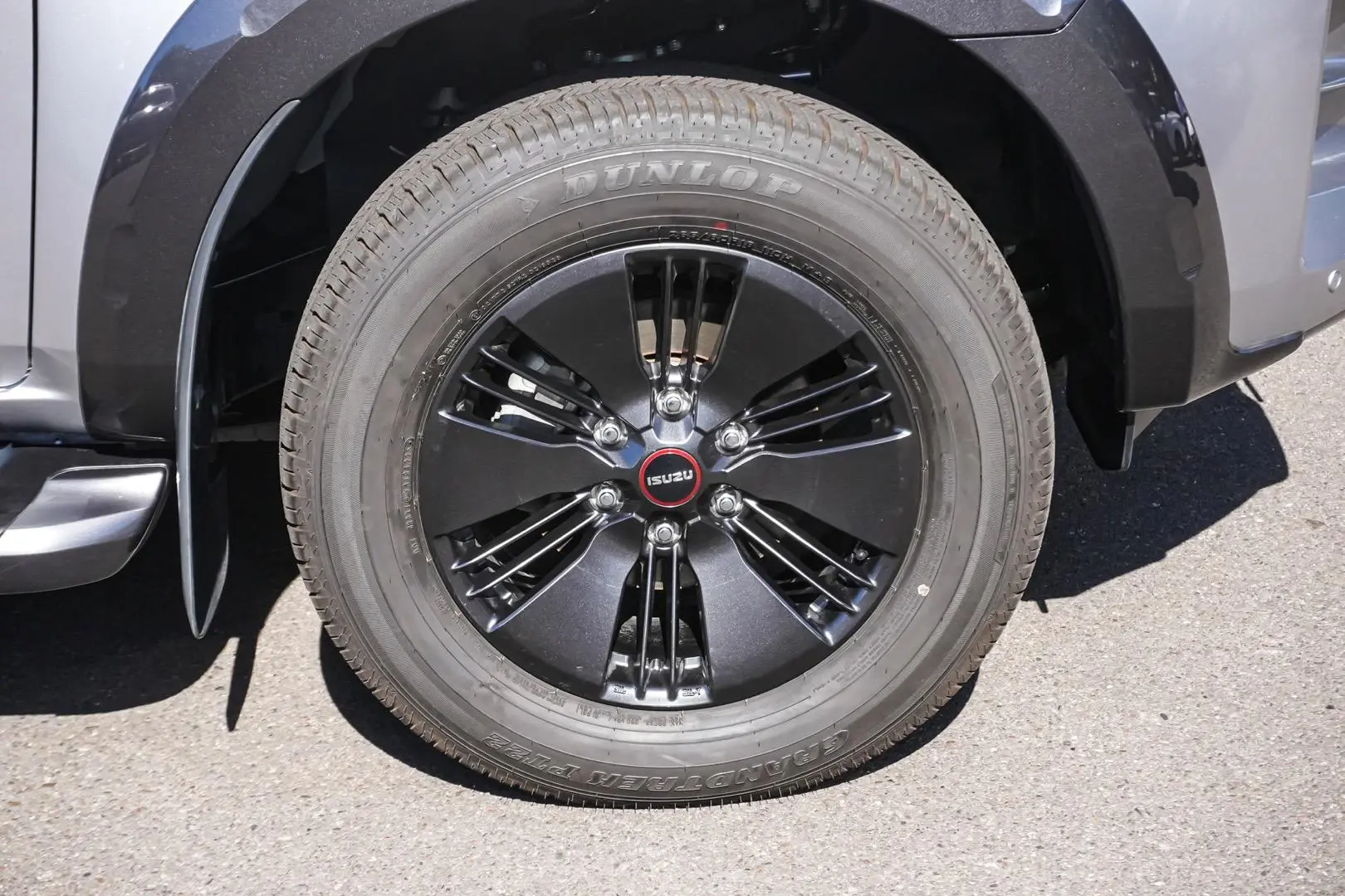 2021 Isuzu D-MAX Gallery Image 12