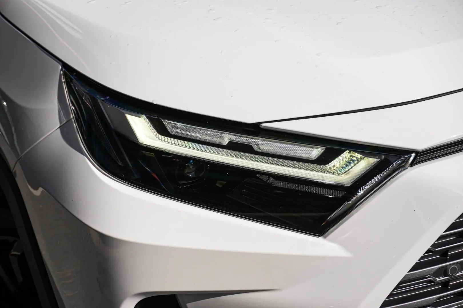 2023 Toyota RAV4 Gallery Image 11