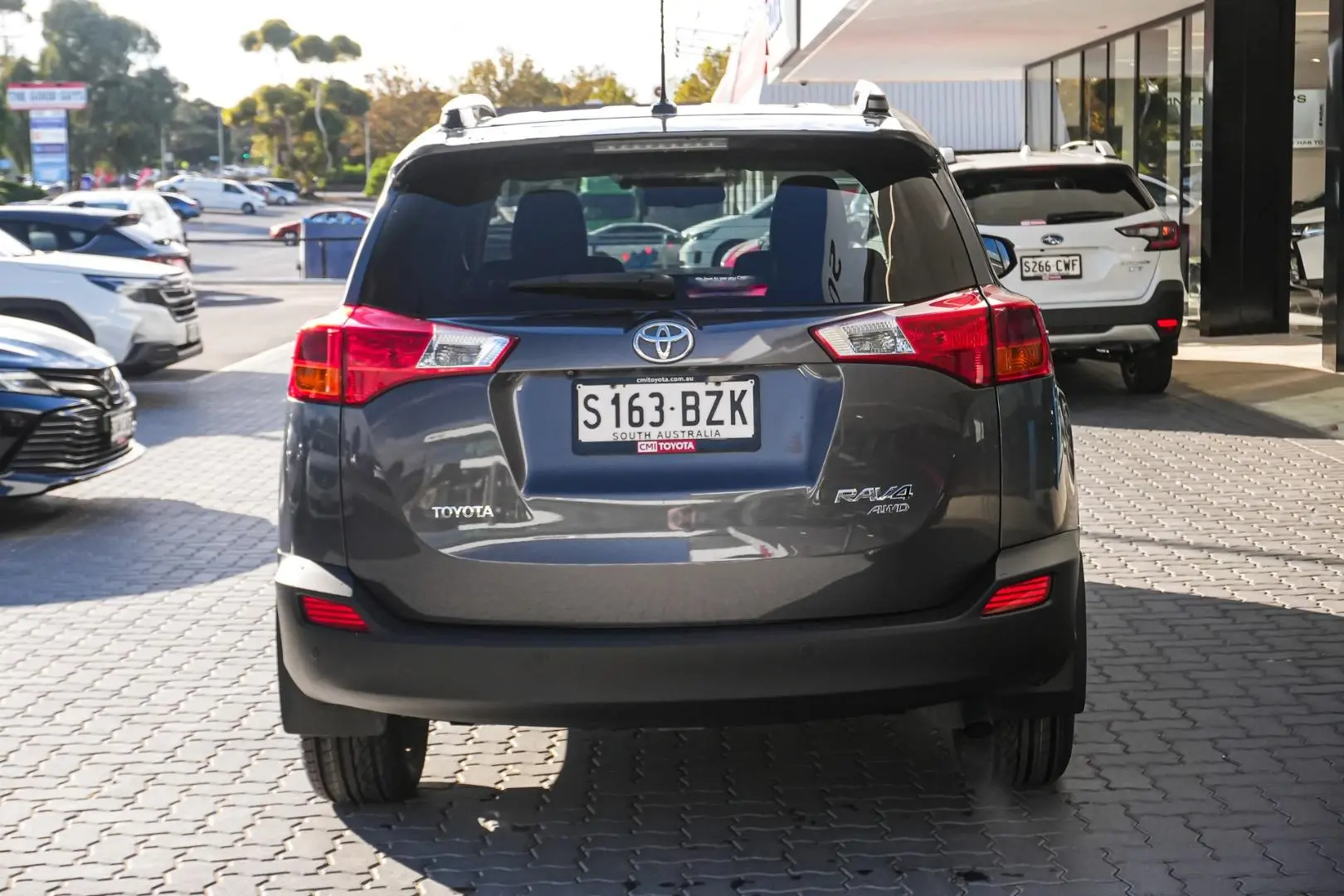 2015 Toyota RAV4 Gallery Image 6