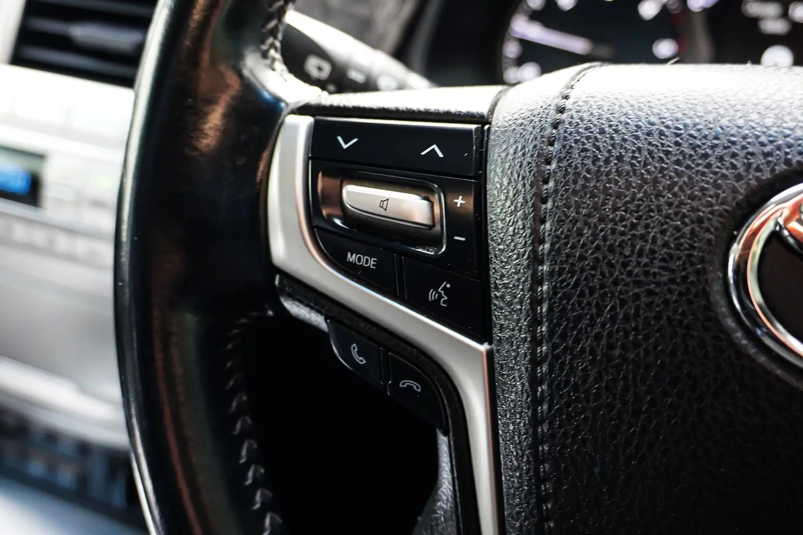 2019 Toyota Landcruiser Prado Gallery Image 27