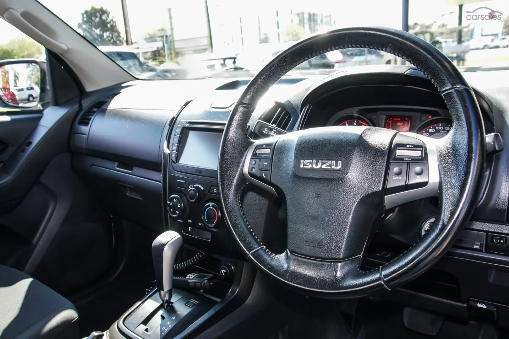 2020 Isuzu D-MAX Image 5