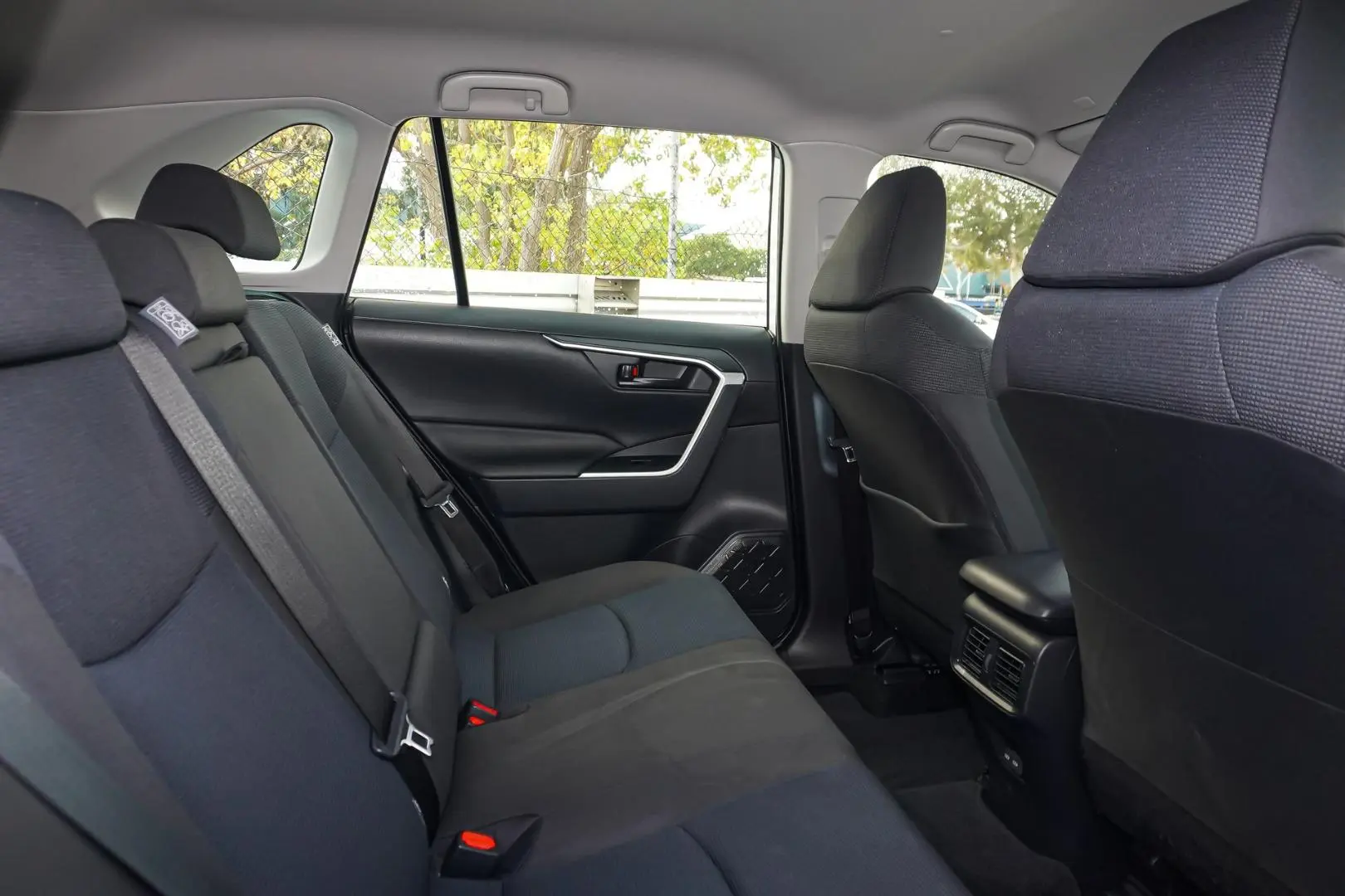 2024 Toyota RAV4 Gallery Image 8