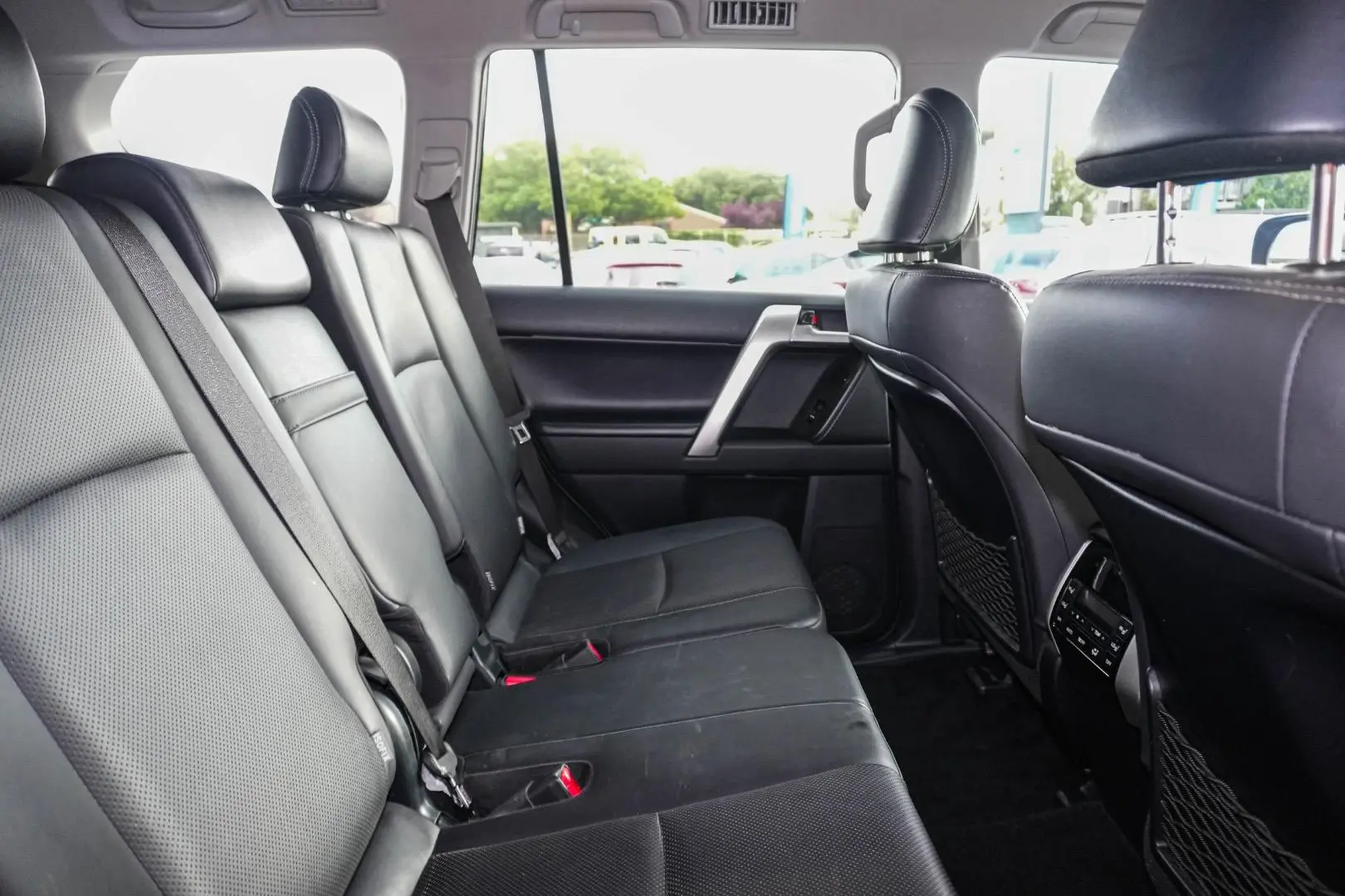 2021 Toyota Landcruiser Prado Gallery Image 9
