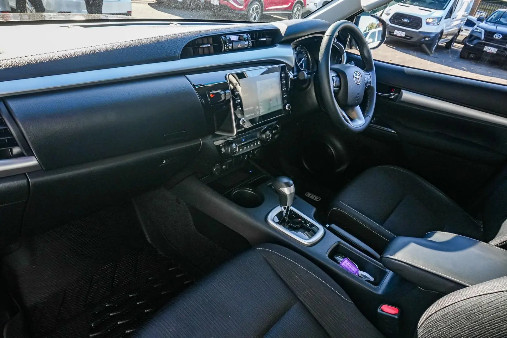 2024 Toyota Hilux Gallery Image 10