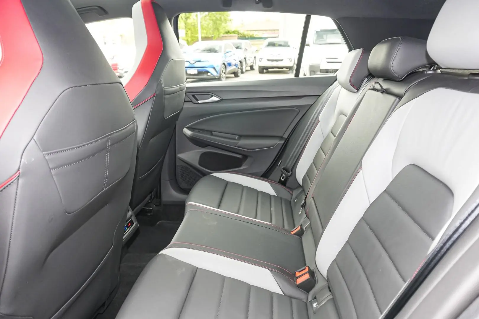 2022 Volkswagen Golf Gallery Image 8