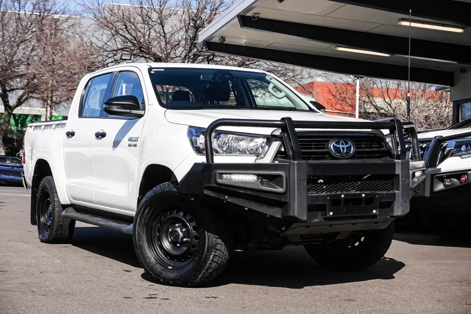 2022 Toyota Hilux Gallery Image 2