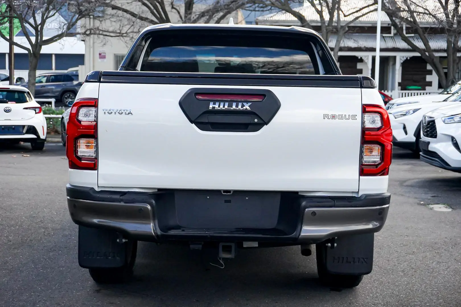 2022 Toyota Hilux Gallery Image 6