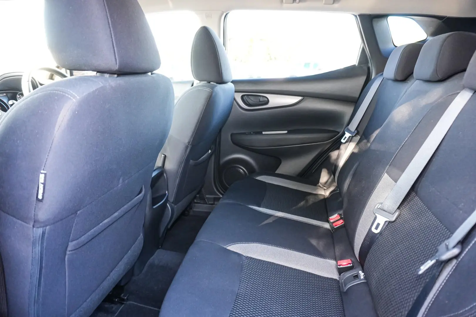 2019 Nissan QASHQAI Gallery Image 8