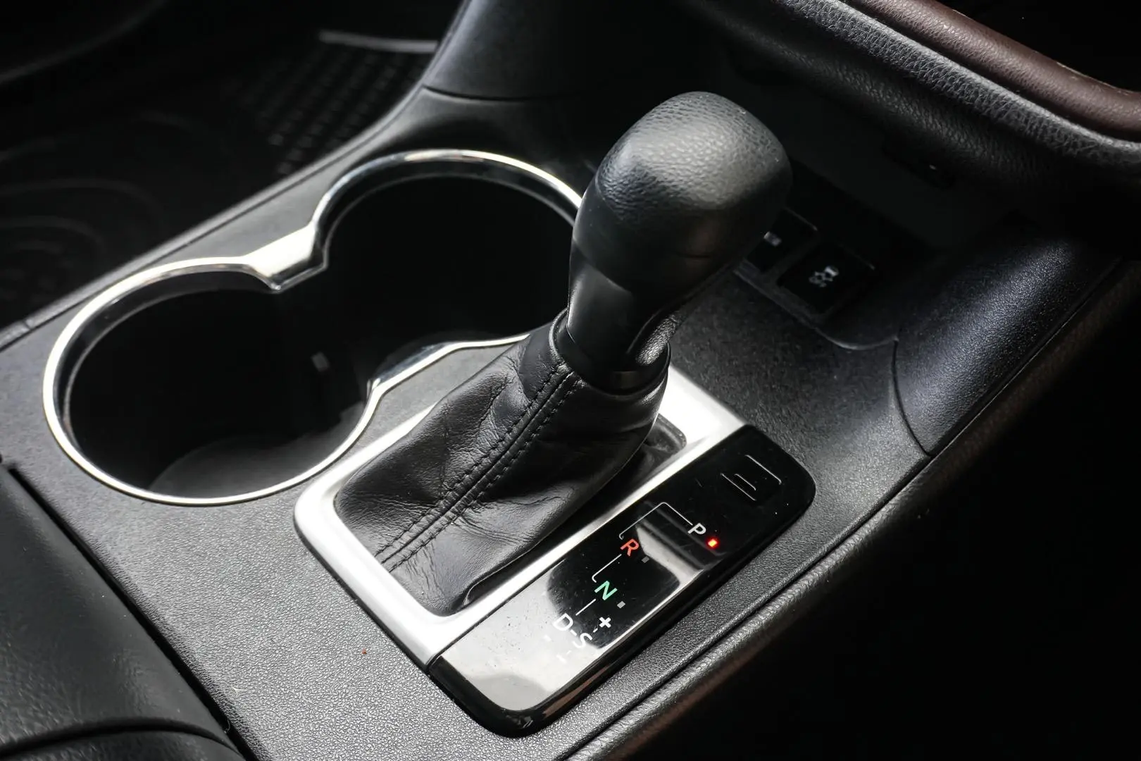 2016 Toyota Kluger Gallery Image 18