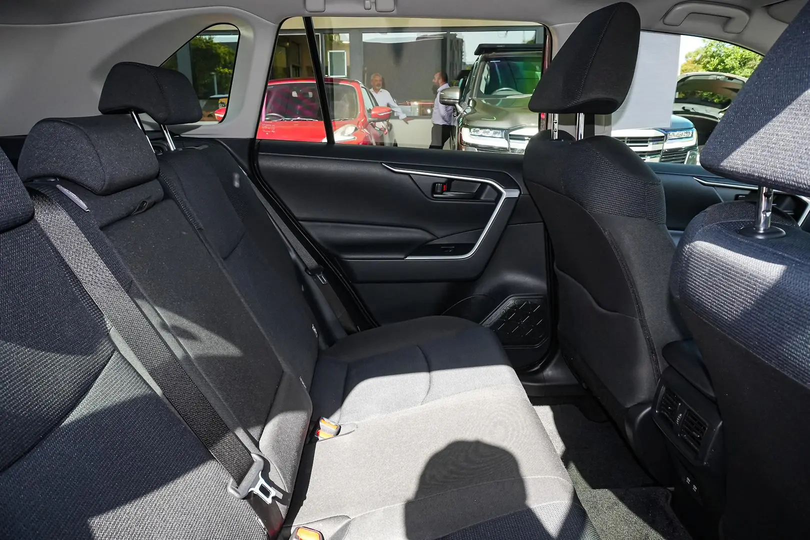 2022 Toyota RAV4 Gallery Image 9