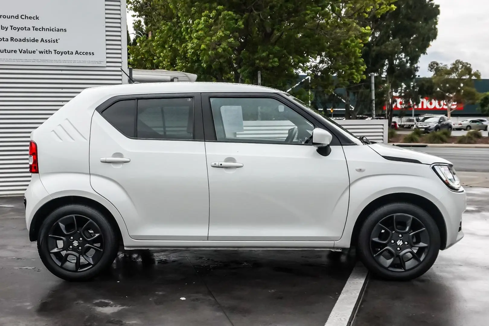 2017 Suzuki Ignis Gallery Image 4