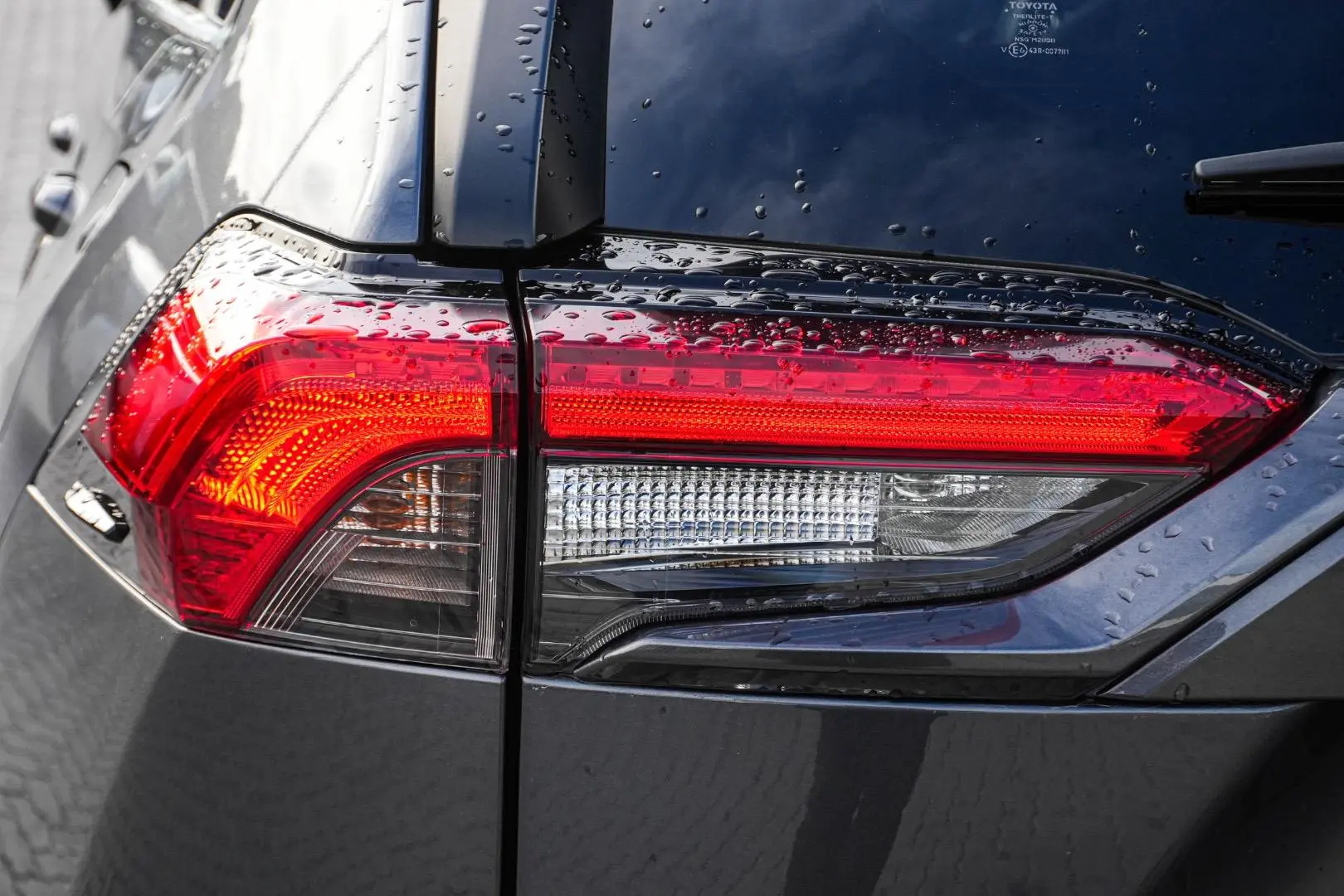 2022 Toyota RAV4 Gallery Image 14