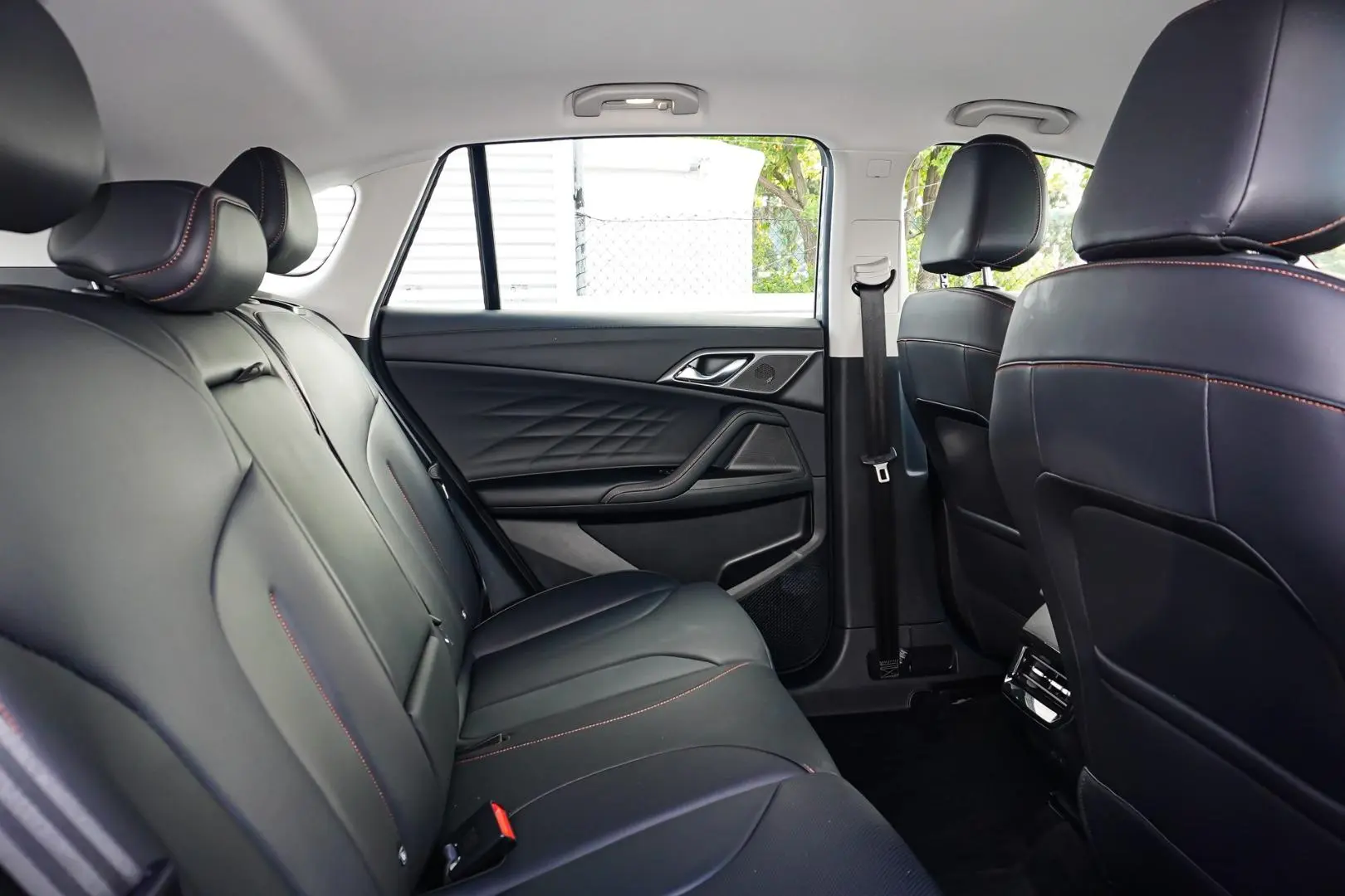 2024 MG HS Gallery Image 8