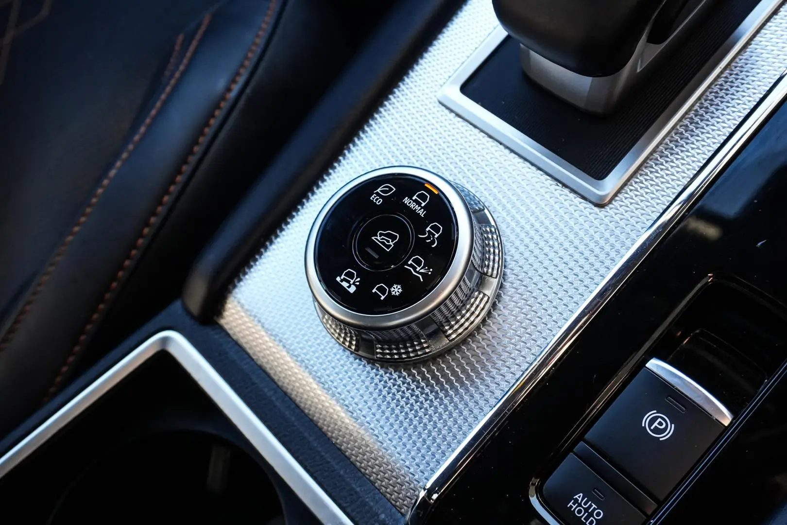 2023 Mitsubishi Outlander Gallery Image 20