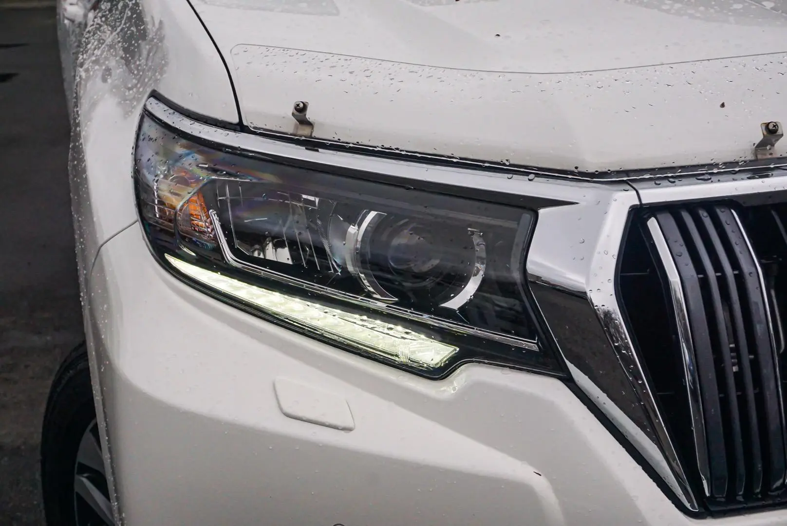 2021 Toyota Landcruiser Prado Gallery Image 11
