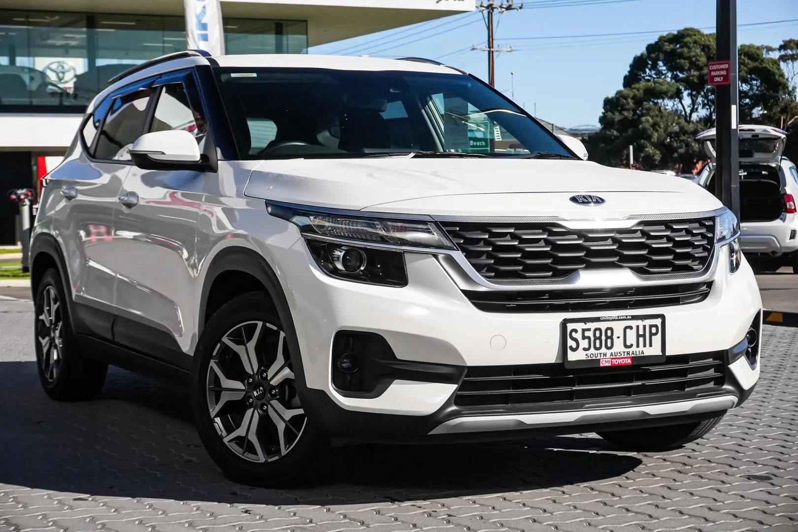 2021 Kia Seltos Gallery Image 2