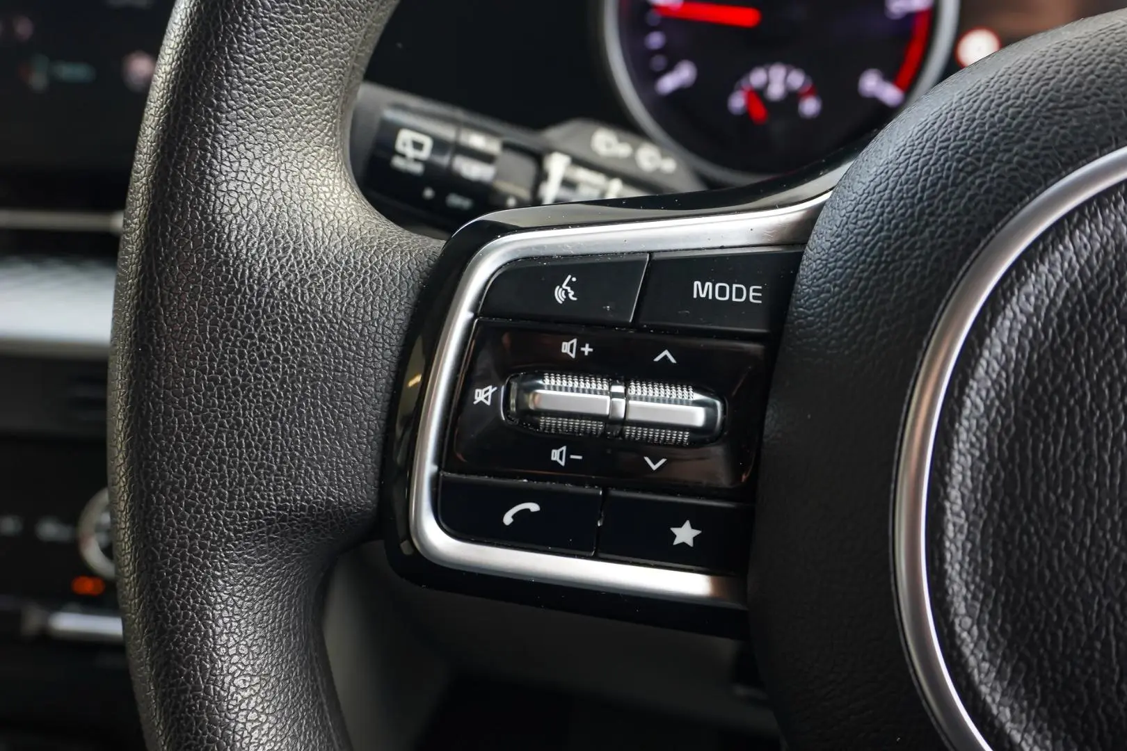 2022 Kia Carnival Gallery Image 18